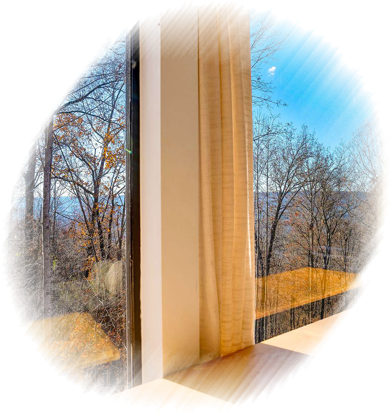 Luxurious Treetop Escapes on Lookout Mountain with Sauna & Fire Pit